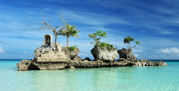 Willys Rock - Đảo Boracay- Ảnh: swingaround.com