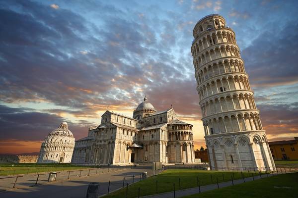 Tháp nghiêng Pisa, Italy. Ảnh: Greentourism