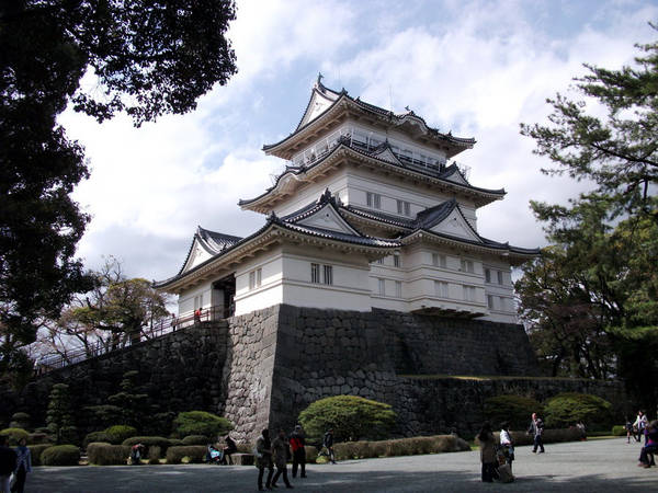 Hoàng cung Nhật Bản ngày nay được xây dựng trên nền lâu đài Edo cũ. Đây là địa điểm du lịch mà du khách nào tới Tokyo cũng tới thăm. Ảnh: Japan.