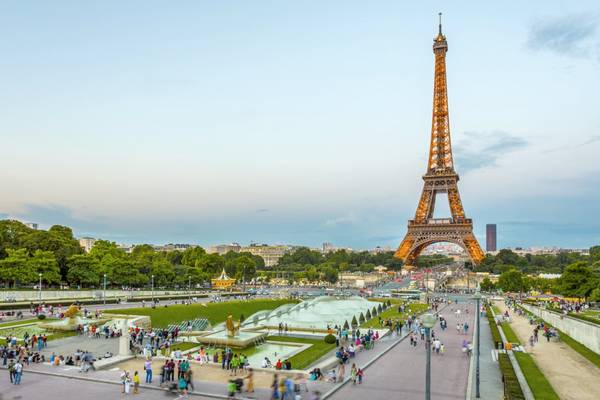 Tháp Eiffel, Paris, Pháp. Ảnh: Nat Geo