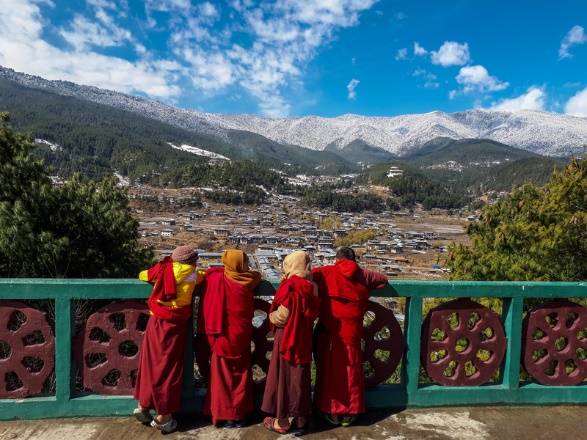Chẳng biết tự bao giờ, những hình ảnh giản dị như thế này đã trở thành biểu tượng khiến người ta nhớ mãi về Bhutan. Cảnh trí đẹp và quá đỗi thơ mộng của Bhutan có thể giúp bạn cuốn phăng đi mọi lo toan bộn bề của cuộc sống thường nhật.