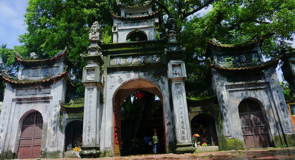 Với những công trình văn hóa từ nghìn đời, Hưng Yên nói chung, Phố Hiến nói riêng dần trở thành địa điểm du lịch tâm linh trọng điểm của cả nước.