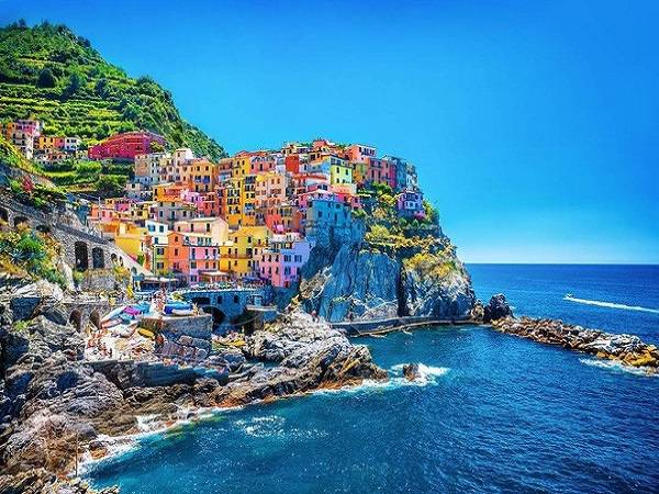 Cinque Terre đã được UNESCO đã công nhận nơi đây là di sản văn hoá thế giới vào năm 1997 - @azamaraclubcruises