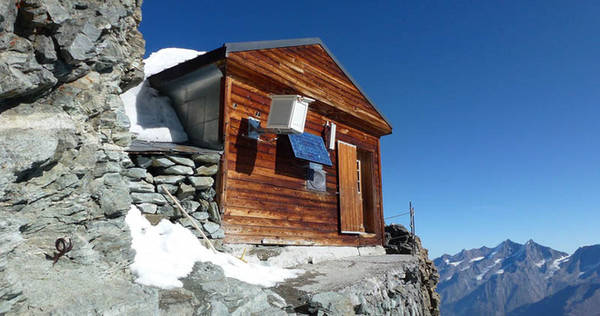 Chủ sở hữu của Solvay là Alpine Alpine Club Thụy Sĩ - câu lạc bộ leo núi lớn nhất thế giới. Ngôi nhà được xây dựng vào năm 1915, và hơn 100 năm qua nó luôn là chỗ nghỉ chân và cung cấp đồ ăn cho những người leo núi.
