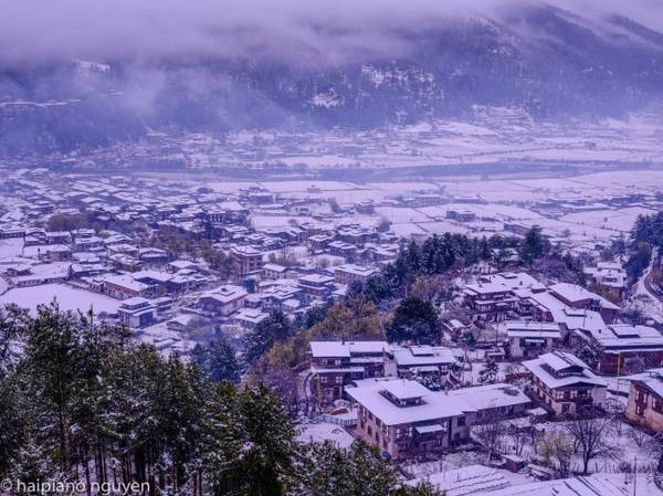 Nhiều nơi ở Bhutan chìm trong tuyết mùa xuân