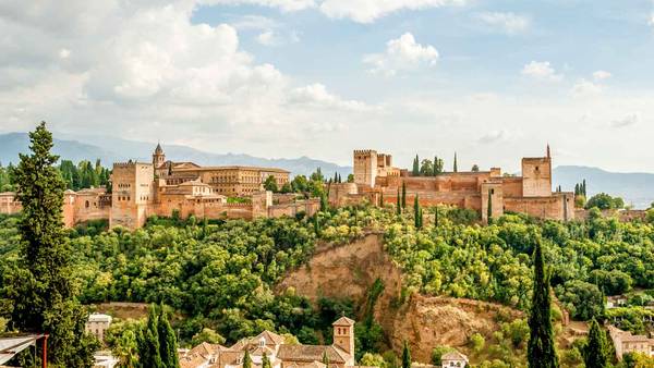 Pháo đài Alhambra, Tây Ban Nha. Ảnh: Cdn