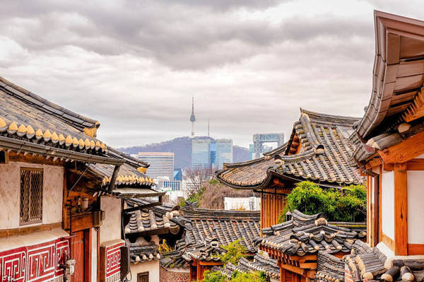 Hàn Quốc được miêu tả là "sân chơi nhỏ gọn của châu Á hiện đại" với cuộc sống đô thị ồn ào, náo nhiệt