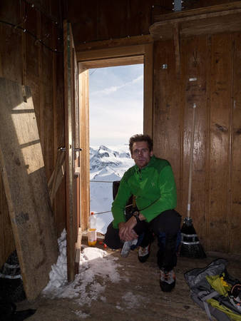 Ngày nay, không chỉ những người gặp điều kiện thời tiết xấu mới tá túc trong ngôi nhà này, mà Solvay đã trở thành một trong những điểm đến nổi tiếng nhất Thụy Sĩ. Nhiều người đến đây leo núi chỉ với mục đích tham quan căn chòi gỗ và nhìn toàn cảnh ngọn núi Monte Rosa phía trước mặt.
