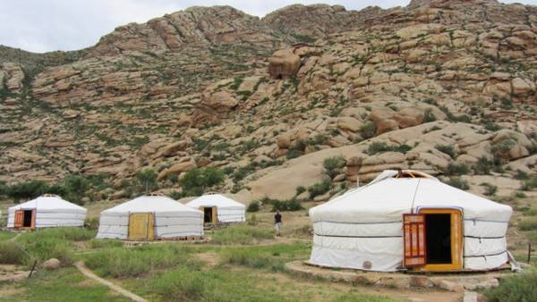 Những khu lều trại chẳng khác nào ở thảo nguyên Mông Cổ