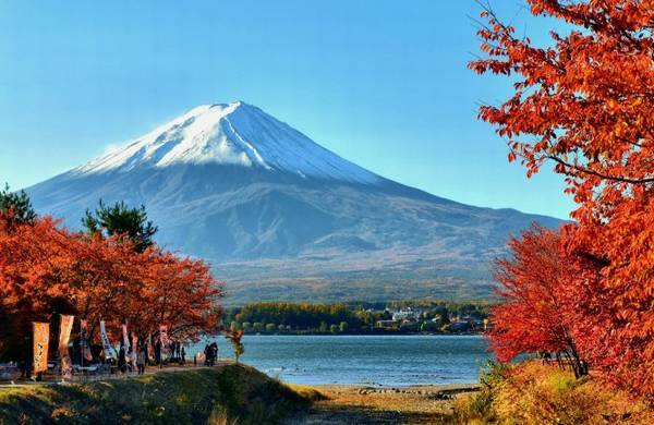 Mùa thu ở hồ Kawaguchi dưới chân núi Phú Sĩ - Ảnh: matome.naver.jp