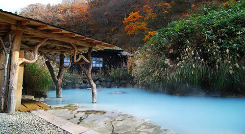 Các suối nước nóng được coi là một trong những "đặc sản" của Nhật Bản. Ảnh: Japan-Guide.