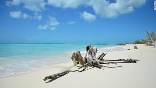 Bãi biển Playa Paraiso ở Cayo Largo, Cuba năm nay xếp hạng 3. Nhiều du khách bình luận trên TripAdivsor về sự kiện này là: "Giấc mơ đã trở thành hiện thực".