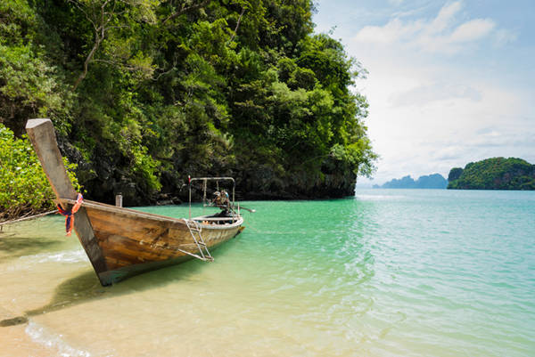 Để đến Koh Yao, bạn nên bay đến Krabi rồi bắt phà trực tiếp đến đảo.