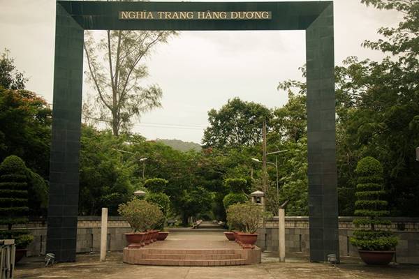 Nghĩa trang Hàng Dương là một trong những nghĩa trang lớn và nổi tiếng nhất nước. Ảnh: Trần Minh Sướng.