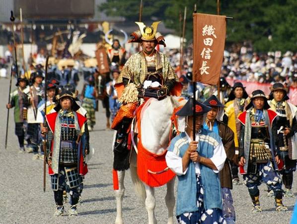 Lễ diễu hành tái hiện lịch sử của lễ hội Jidai.