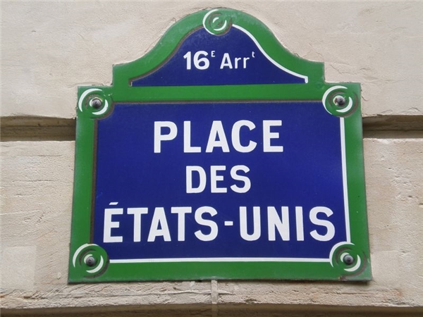 28. Place des États-Unis ở Quận 16 từng mang tên Place de la Bitche, nhưng sau này được đổi lại do một số lí do nhạy cảm. (Ảnh: Internet)