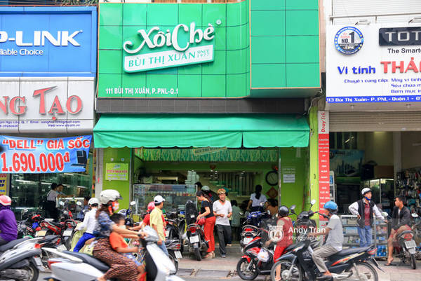 Hàng xôi Bùi Thị Xuân giờ đây đã là một cửa tiệm lớn khang trang.