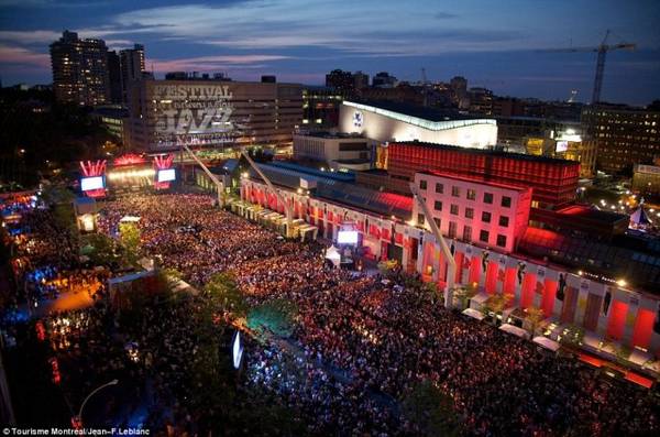 Lễ hội nhạc Jazz Montreal thu hút khoảng 2 triệu khách tham dự với rất nhiều hoạt động