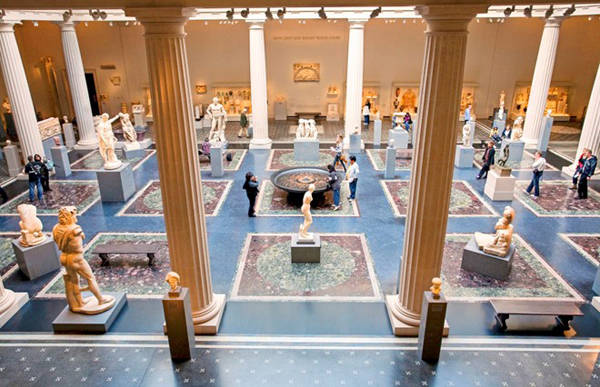 Center Art Museum, New York, Mỹ: Điểm đến đông đúc bậc nhất ở thành phố New York có hàng nghìn cổ vật bên trong, cũng là nơi có nhiều Pokemon "nhảy nhót" trước mặt. Bạn có thể tìm thấy chúng xung quanh bức tượng Zubat Roman hay ở gần các vũ khí thời cổ đại. Tuy nhiên, du khách được khuyến cáo cẩn thận, không làm ảnh hưởng đến cổ vật.