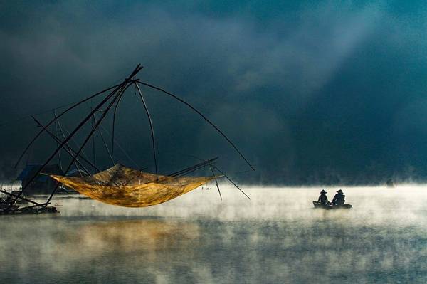 Dậy thật sớm, dạo một vòng quanh Hồ Xuân Hương, bạn sẽ được cảm nhận vẻ đẹp bình yên, nhẹ nhàng trong tiết trời se lạnh.