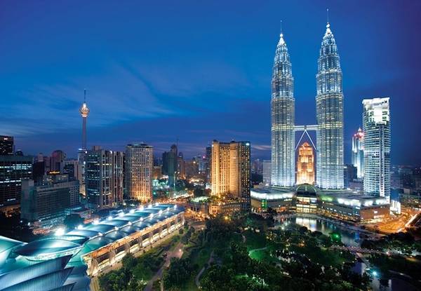 Kuala Lumpur (Malaysia): Thành phố vườn đón du khách với những mảng xanh mát mắt, những công trình kiến trúc kỳ vĩ, những món ngon hấp dẫn. Ảnh: Cisaustralia. 