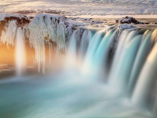 Goðafoss - thác nước của các vị thần - Ảnh: TheWheelZee