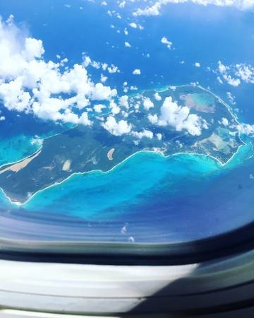 1. Đây chính là khung cảnh mà bạn sẽ nhìn thấy khi bay từ đảo Caribbean qua Puerto Rico. Xin chú thích thêm rằng ảnh dưới đây 100% là ảnh gốc chưa qua chỉnh sửa nhé!