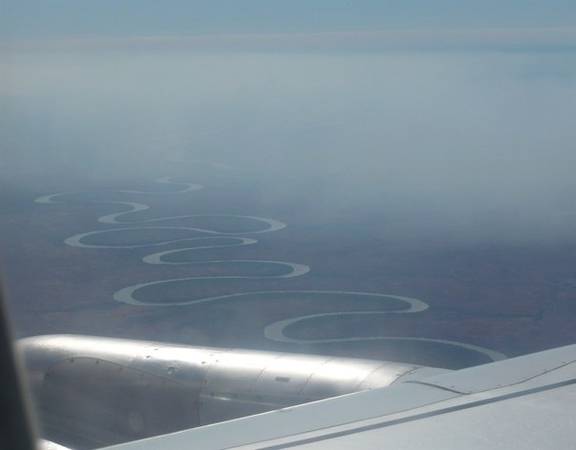 9. Một dòng sông nằm giữa Anh và Úc với cấu trúc "đánh võng" cực ấn tượng!