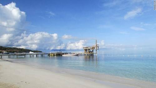 West Bay Beach là nơi lặn biển ấn tượng nhất đối với nhiều du khách. Bãi biển nằm thứ 9 trong danh sách này thuộc quyền sở hữu của Honduras.