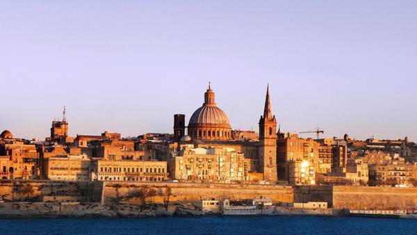 Valletta là thủ đô của Malta, Di sản Thế giới được mệnh danh là “bảo tàng ngoài trời” và “thành phố giàu lịch sử nhất thế giới”. Valletta hình thành từ thế kỷ 16, với nhiều công trình, di tích lưu giữ lịch sử của 5 thế kỷ. Ngày 17/7, doanh nhân Nguyệt Thị Nguyệt Hường đã bị bác tư cách đại biểu quốc hội Việt Nam khóa XIV, do đã nhập quốc tịch Malta. Ảnh: Hdwallpapers.
