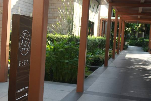 ESPA nằm ngay bên cạnh Equarius Hotel và Beach Villas của Resorts World Sentosa