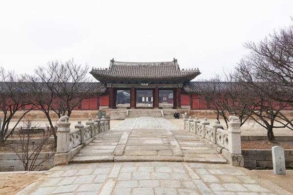 Changgyeong-gung sẽ đóng cửa vào ngày thứ 2.