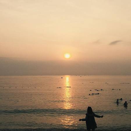 Hoàng hôn trên biển Ninh Chữ. Ảnh: lcariv/instagram