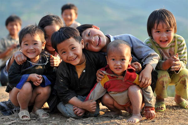 Những đứa trẻ dân tộc đáng yêu ở Mù Cang Chải. Ảnh: Lekima Hung