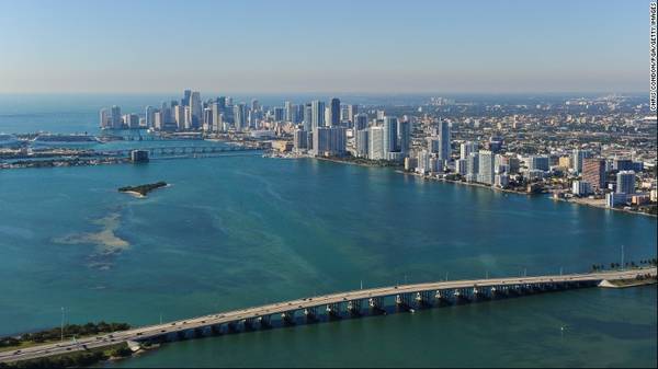 18. Miami, Mỹ - Là một thành phố ở tiểu bang Florida, Miami tự hào là nơi có nhiều tòa nhà được thiết kế theo phong cách Art Deco lớn nhất thế giới. Đây là một trong những điểm thu hút giúp thành phố này đón khoảng 7,26 triệu lượt du khách quốc tế.