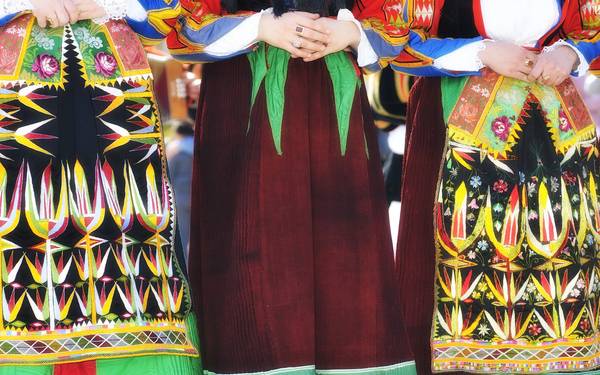 Trang phục truyền thống đẹp ấn tượng của Sardinia.