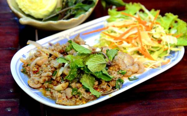 Người dân Lào dùng món ăn này với ý nghĩa cầu tài lộc dồi dào trong năm mới.