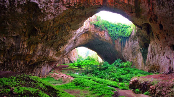 Đường vào hang động Melissani - Ảnh: wp
