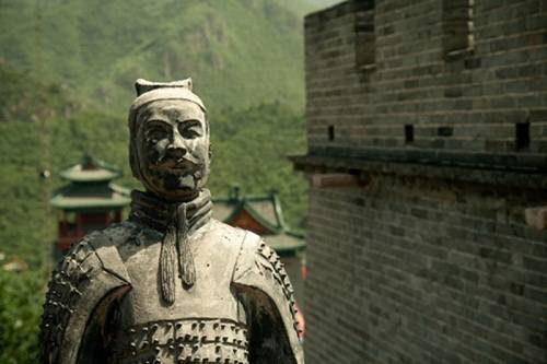 Tượng lính canh đặt trên pháo đài Xifeng Kou. Ảnh: Wanderlust