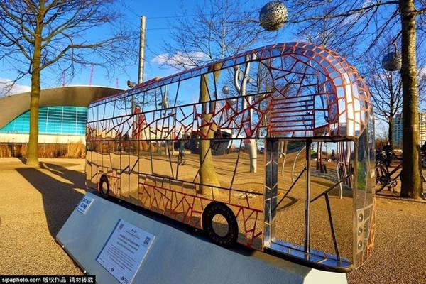 Ngày 24/1 vừa qua, tại Công viên Olympic Nữ hoàng Elizabeth (London, Anh) đã diễn ra Triển lãm mang tên "Phố hội họa xe buýt".