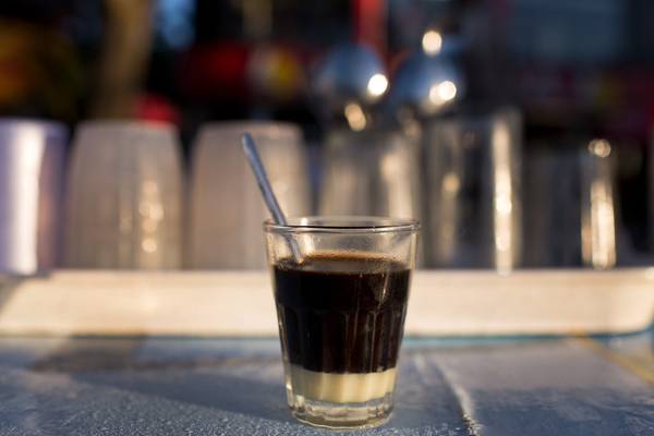 Mỗi công đoạn đều giúp hạt cà phê tỏa ra hương vị tuyệt vời nhất. Nhấm nháp một ly cà phê giữa đất trời Đà Lạt hẳn sẽ là một trải nghiệm khó quên với bất cứ du khách nào.
