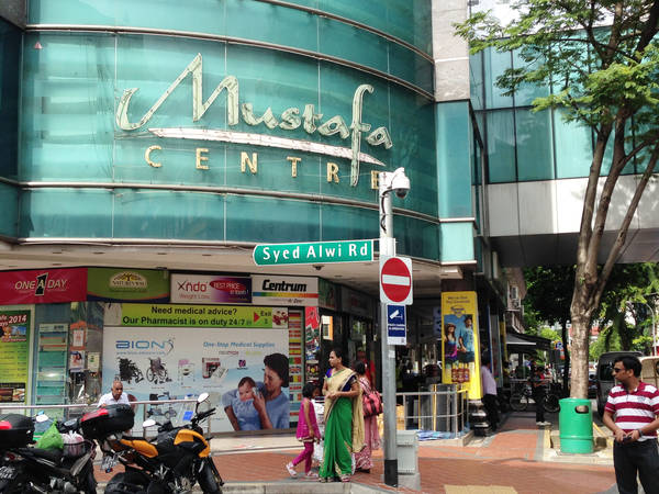 Mustafa Centre tọa lạc trong khu Tiểu Ấn. Ảnh: nogumallowed.wordpress.com