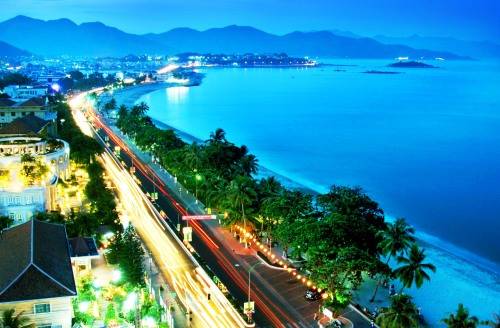 Với lợi thế về giao thông và dịch vụ, Nha Trang đang là điểm đến hấp dẫn khách du lịch quốc tế.