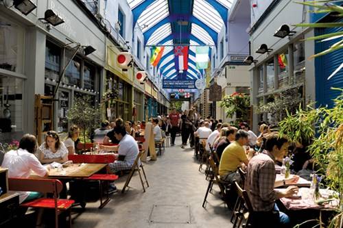 Các nhà hàng ẩm thực trong không gian Brixton Village