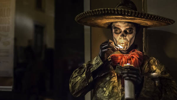 “Ngày của người chết” là một lễ hội độc đáo của người dân Mexico. 