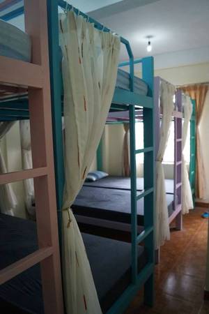 Hostel này có nhiều lựa chọn cho dành cho bạn từ phòng đôi riêng tư đến phòng dorm tập thể.