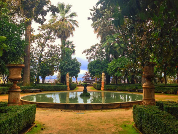 Khu vườn Granada, Tây Ban Nha cổ xưa nhưng không hề nhàm chán.