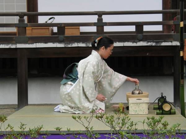 "Seiza" - một cách ngồi truyền thống của người Nhật.