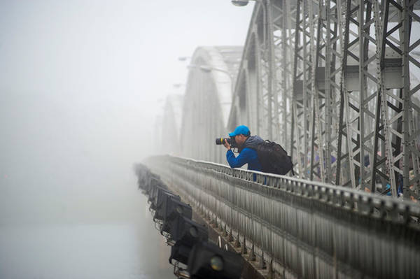 Những người đam mê nhiếp ảnh ghi lại những bức ảnh đẹp của mùa sương xứ Huế.