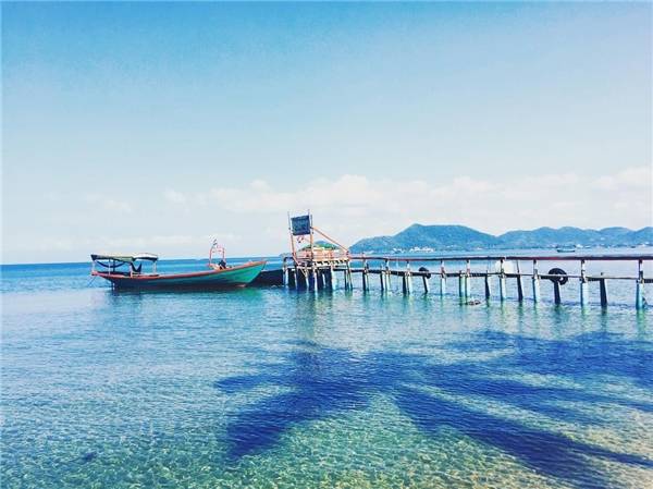  Ở mọi góc độ, Koh Tonsay đều bình yên trong màu xanh dịu mát. (Ảnh: Instagram)